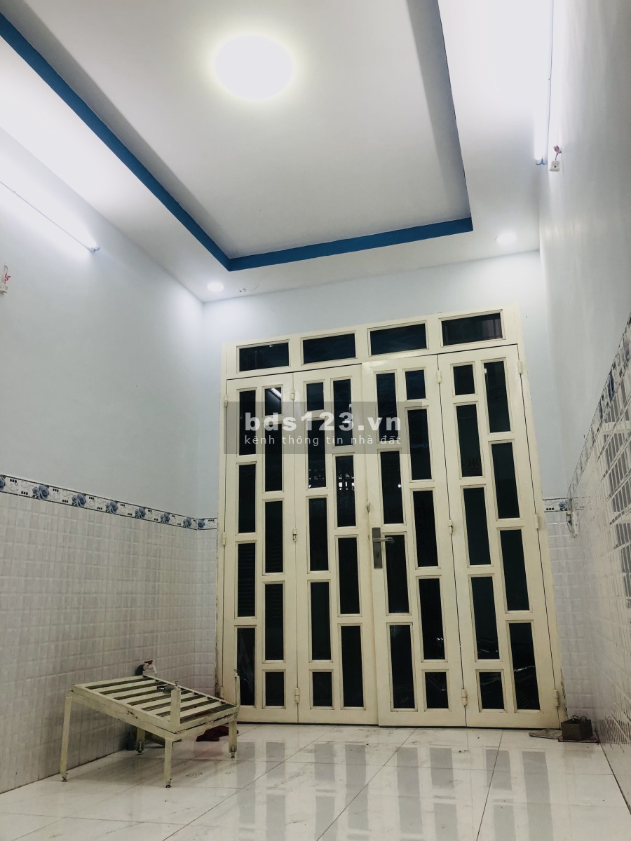Chỉ còn 15 ngày thôi nhà Cao Văn Lầu Quận 6 giá cho thuê 09 triệu/tháng, hẻm ba gác lớn