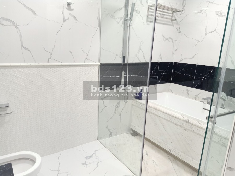 Cho thuê căn hộ 3 phòng ngủ, cao cấp giá rẻ nhất Sunwah Pearl tiện ích nội khu đầy đủ
