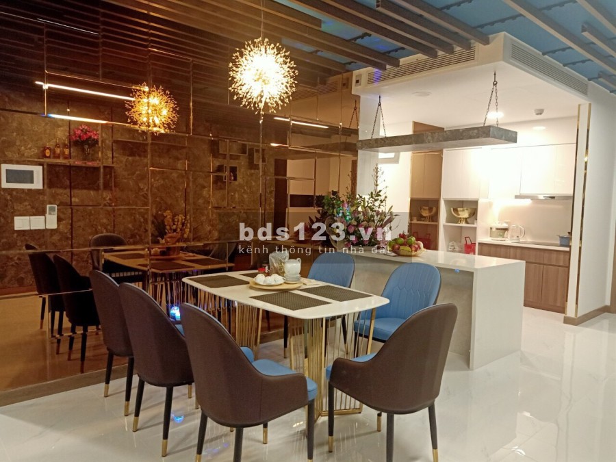 Cho thuê căn hộ 3 phòng ngủ, cao cấp giá rẻ nhất Sunwah Pearl tiện ích nội khu đầy đủ