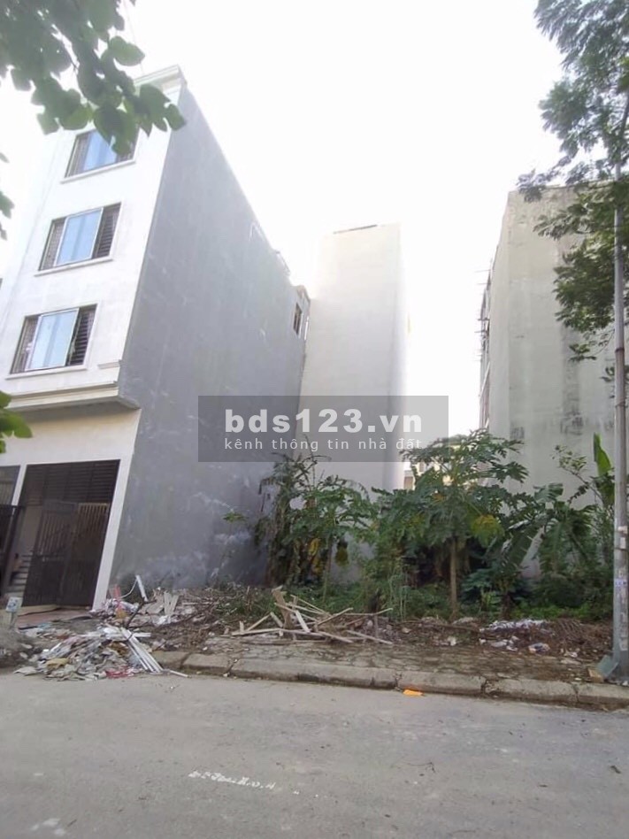 60m2 Đất đấu giá Mậu Lương mặt tiền 5m ba bước ra sân bóng Mậu Lương nhỉnh 5 tỷ