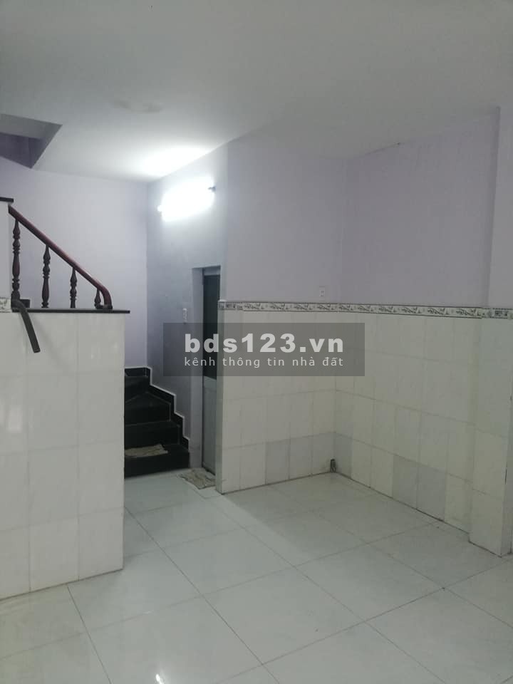 Hẻm 4m, gần xe hơi tránh, diện tích 30m, Tân Thới Hiệp Quận 12, ngang 4x6.5, 2 tầng chỉ 2 tỷ