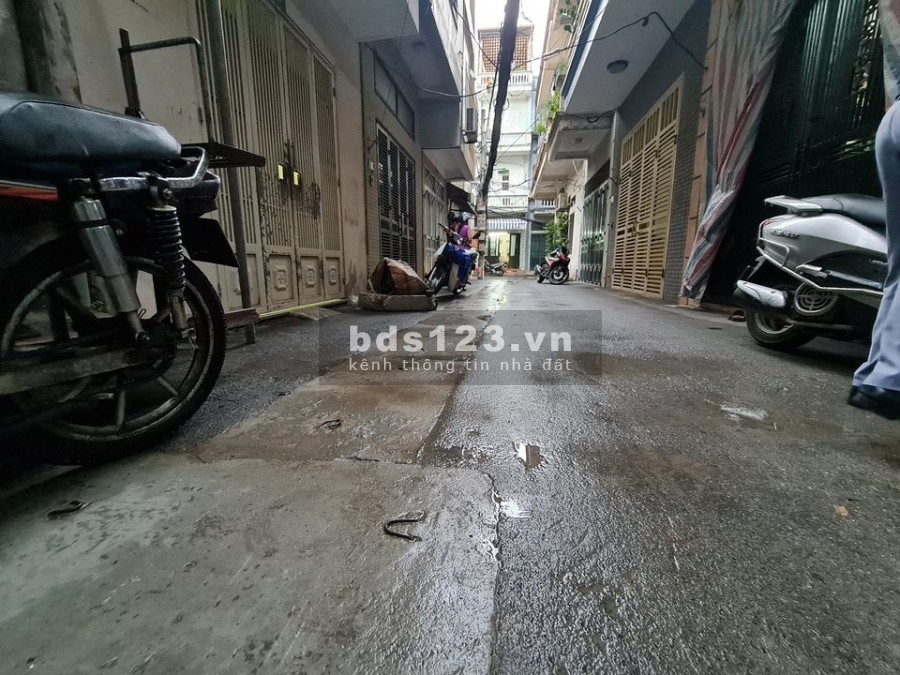 Nhà c4, phố Hà Kế Tấn, Thanh Xuân, dtsd 43m2 ôtô vào nhà, giá 3.95 tỷ thông nhiều đường