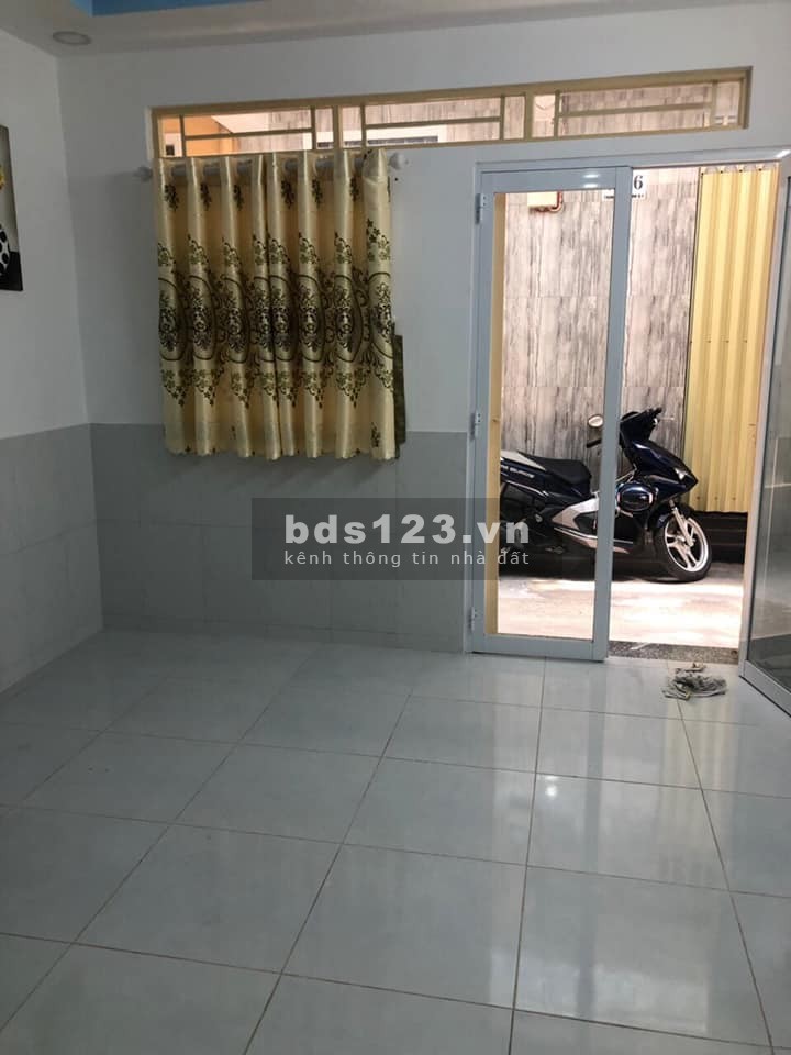 Bán nhà nguyên căn hẻm thẳng một trục cách mặt tiền Trần Khắc Chân, dt 20m2, giá chỉ 3.2 tỷ