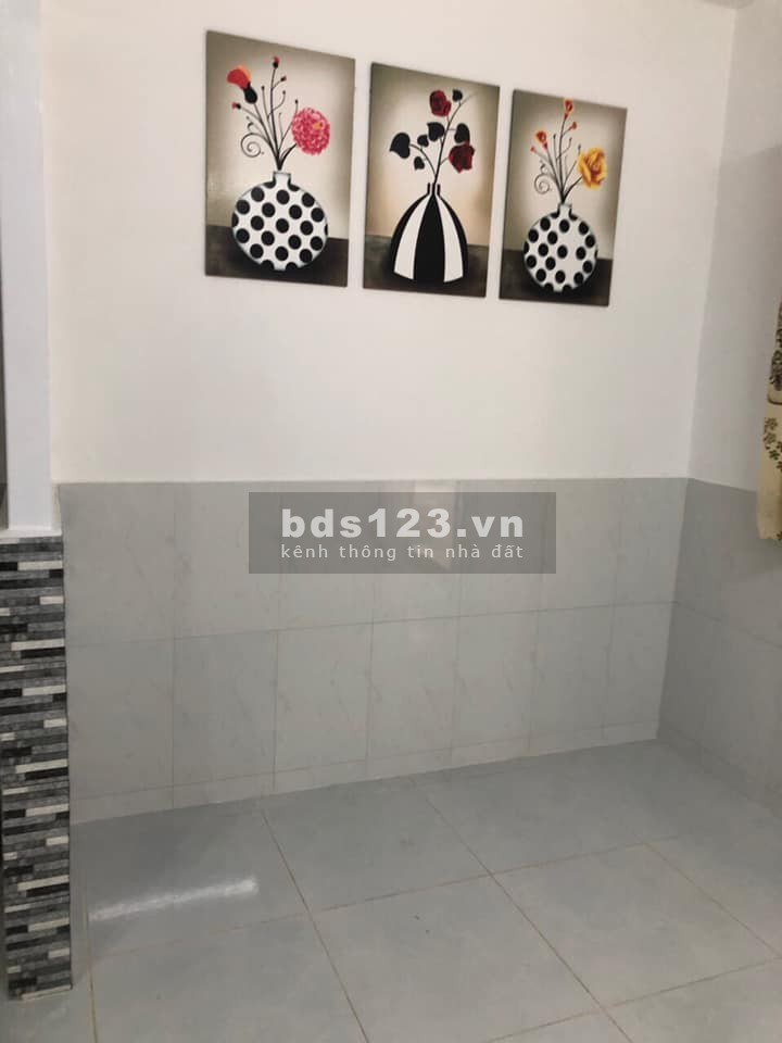 Bán nhà nguyên căn hẻm thẳng một trục cách mặt tiền Trần Khắc Chân, dt 20m2, giá chỉ 3.2 tỷ