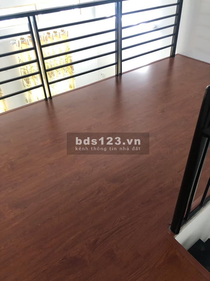 Bán nhà nguyên căn hẻm thẳng một trục cách mặt tiền Trần Khắc Chân, dt 20m2, giá chỉ 3.2 tỷ