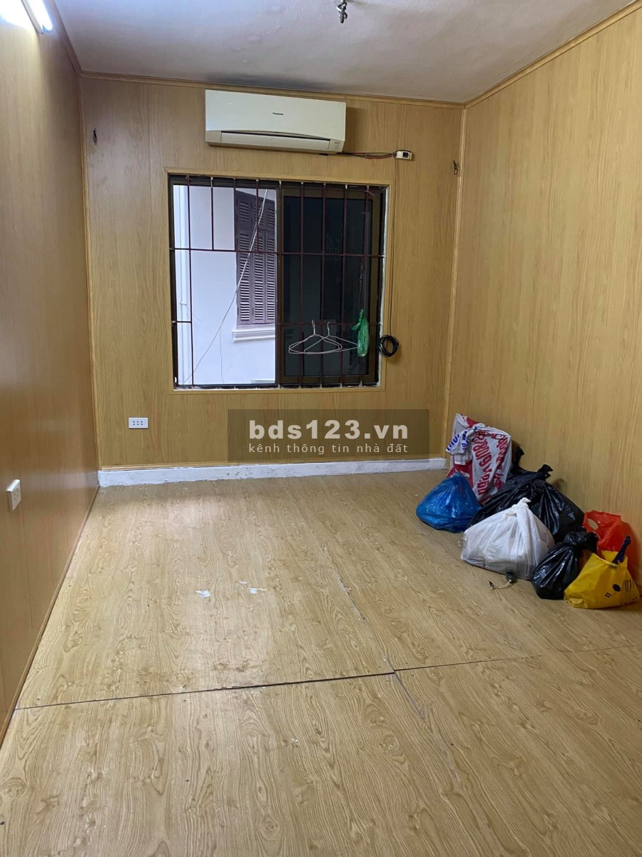 Bán nhà 4 tầng Phố Núi Trúc - Giảng Võ, ô tô đỗ cửa giá bán 2,64 tỷ lh 0961553266