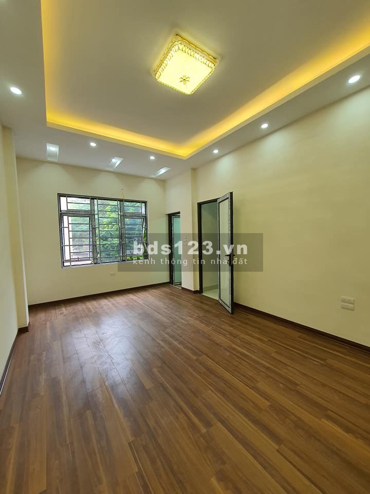 3,15 tỷ - Quá đỉnh cho 1 căn nhà lô góc ô tô đỗ cửa ngay trung tâm Quận Hà Đông