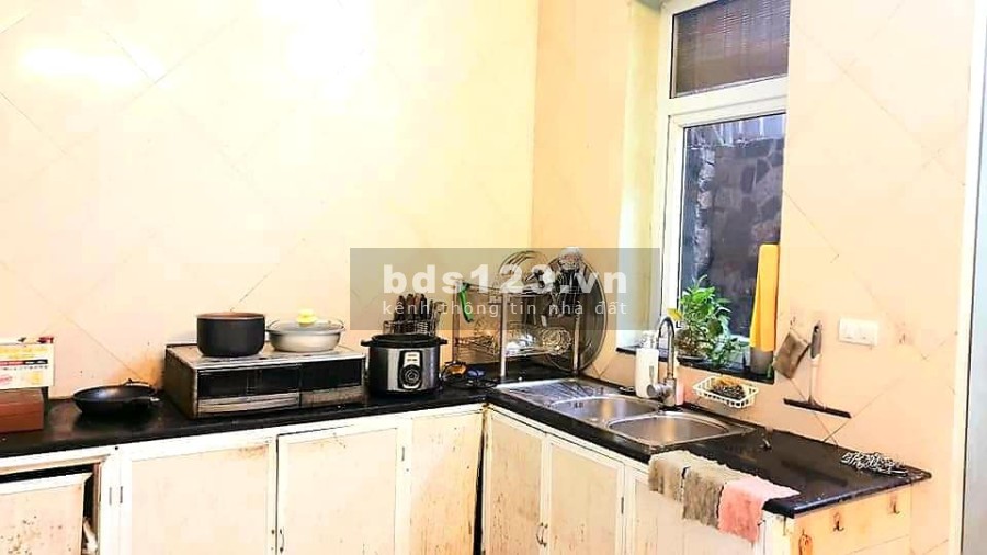 Nhà nguyên căn cần bán tại Giang Biên, Long Biên, dtsd 63m2, 4 tầng, nhỉnh 3 tỷ, lh 0911910586