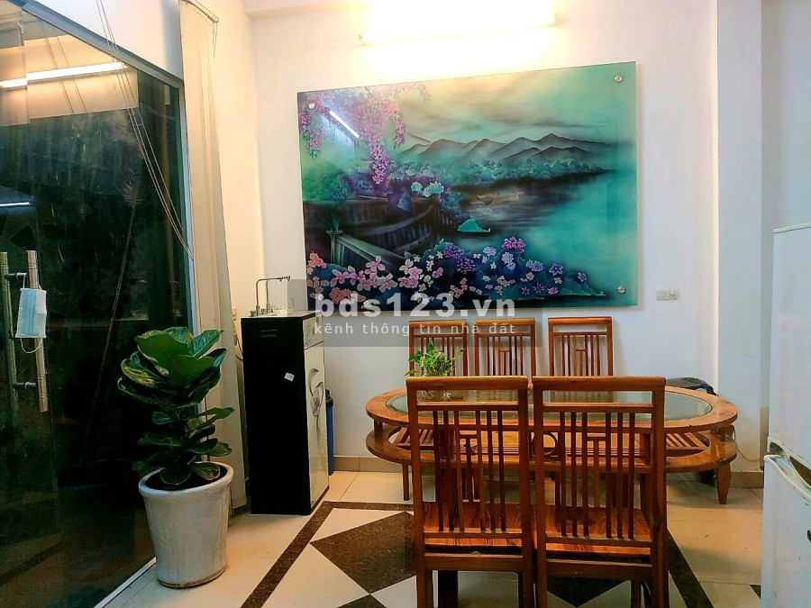 Nhà nguyên căn cần bán tại Giang Biên, Long Biên, dtsd 63m2, 4 tầng, nhỉnh 3 tỷ, lh 0911910586