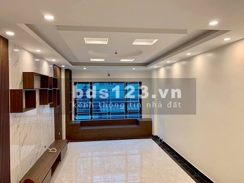 Chính chủ cần bán nhà mặt phố Lê Hồng Phong, Ba Đình diện tích 50m2, 5 tầng, giá 16 tỷ