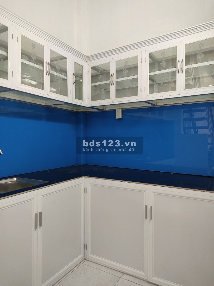 Bán nhà Tân Phú diện tích sử dụng 3.2 x 9 ( 2pn 2wc ) ban công rộng sổ hồng riêng đầy đủ