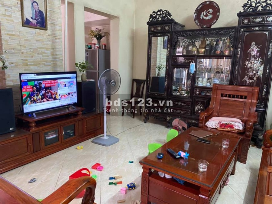 Bán nhà nguyên căn lô góc Nguyễn Sơn, ngõ thông diện tích sử dụng 40m2, giá bán 4 tỷ
