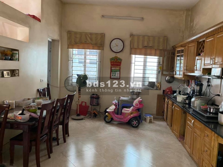 Bán nhà nguyên căn lô góc Nguyễn Sơn, ngõ thông diện tích sử dụng 40m2, giá bán 4 tỷ