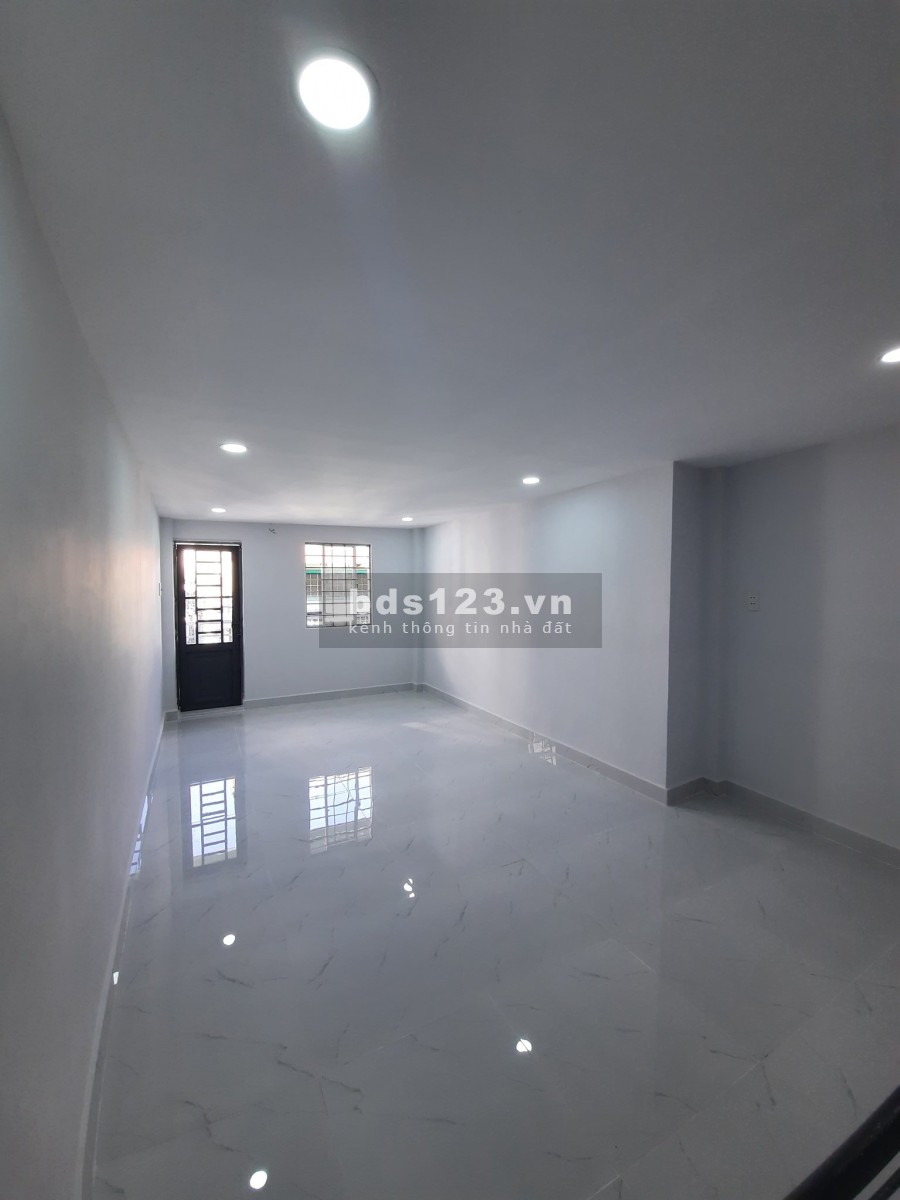 Nhà Ni Sư Huỳnh Liên 25m2, 3 tầng nở hậu, công khai giá chốt 2tỷ599
