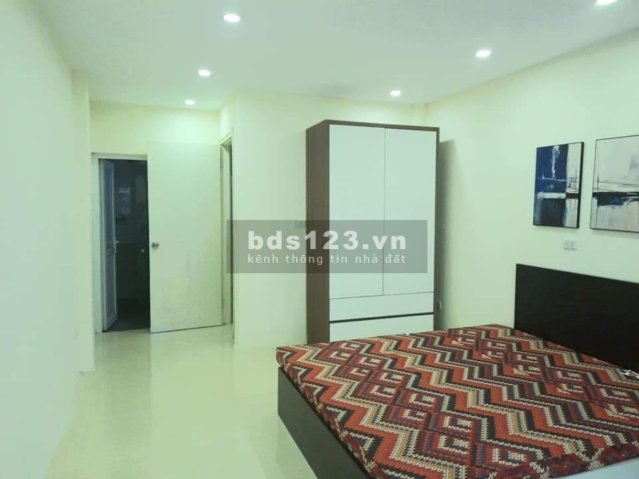 Bán gấp nhà Bồ Đề đúc kiên cố 3.5 tầng đúc, giá bán 3.9 tỷ, liên hệ xem nhà 0969856099