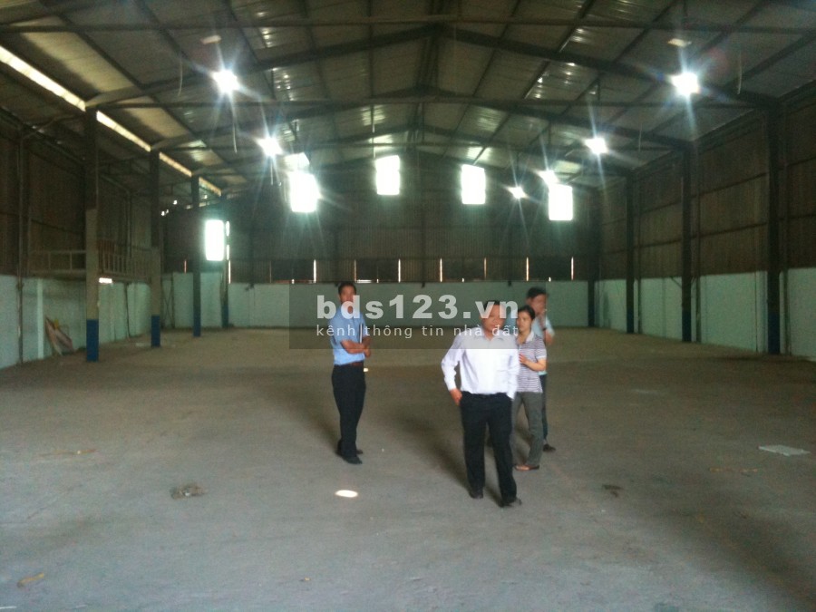Cho thuê nhà xưởng dt: 600m2 giá 25 triêu/tháng. đường thạnh xuân 25, quận 12. lh: 0903.629.839