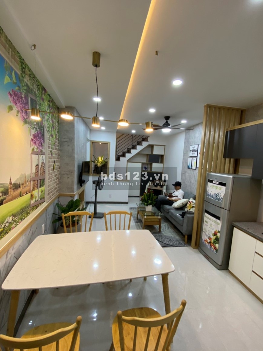Nhà ĐẸP Nguyên Hồng Bình Thạnh, Hẻm xe hơi, 1 Lầu, 2 phòng ngủ, 2 Mặt tiền, 4tỷ900.