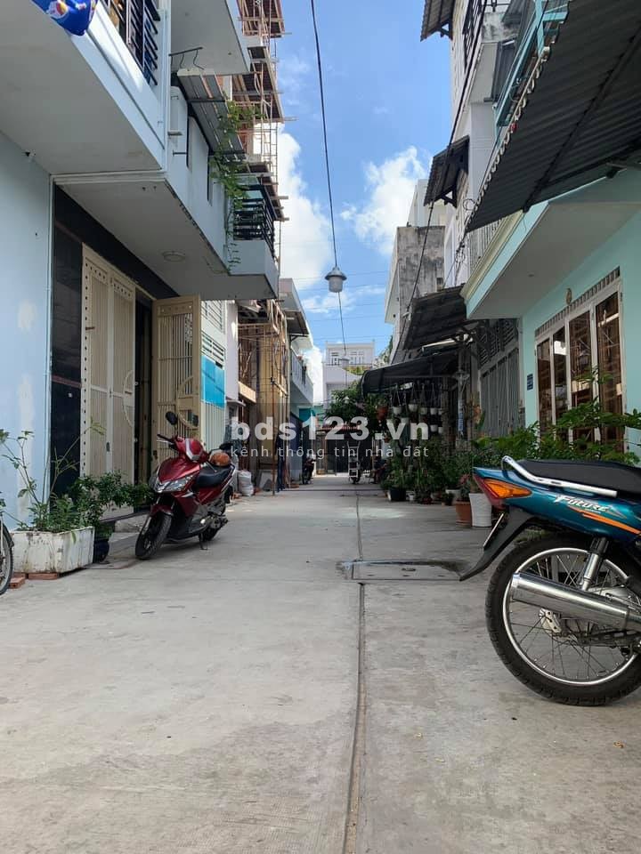 (Gò Vấp)Bán nhà đẹp, hẻm xe hơi Nguyễn Văn Nghi, dtsd 50m2, đúc 3 tầng, giá bán 5.1 tỷ