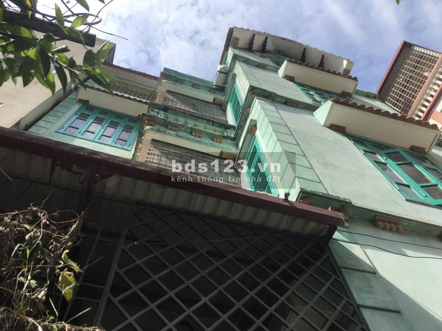 Chinh chủ gửi bán nhà 4 tầng đúc kiên cố ngõ Cầu Diễn diện tích 50m2 mt 8m giá 3.95 tỷ