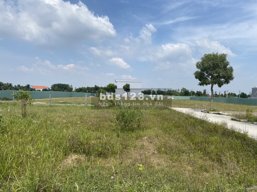 Bán gấp miếng đất diện tích sử dụng 281m2, công chứng liền liên hệ 0902045923