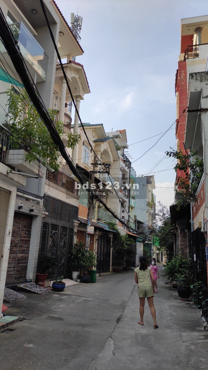 Nhà nguyên căn dt 4.5x21m Nguyễn Quý Anh, HXH gần dại học công nghiệp thực phẩm giá 6 tỷ
