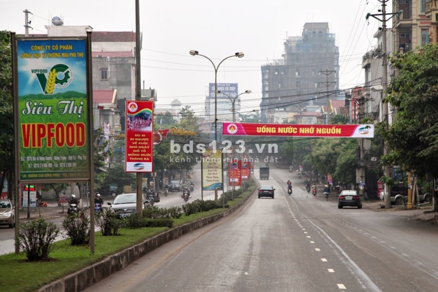 Bán nhà cấp 4, Mặt tiền đường Hùng Vương, dt 276m2 p Tiên Cát, tp Việt Trì, t Phú Thọ