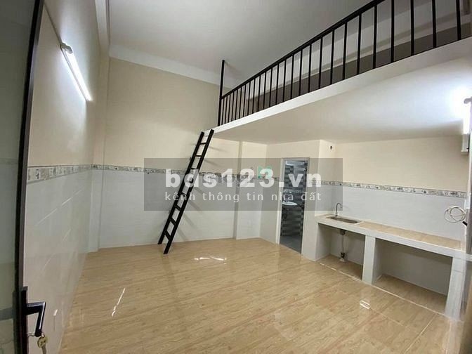 Phòng tân bình, giờ tự do, không chung chủ, cho nuôi pet gần sân bay