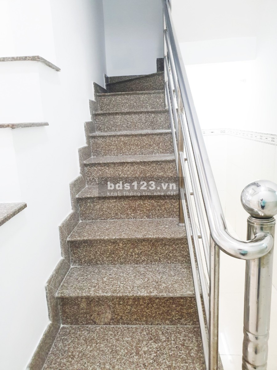 Bán nhà 1 lầu hẻm 102 đường Huỳnh Tấn Phát P. Tân Thuận Tây, Quận 7 sổ hồng riêng