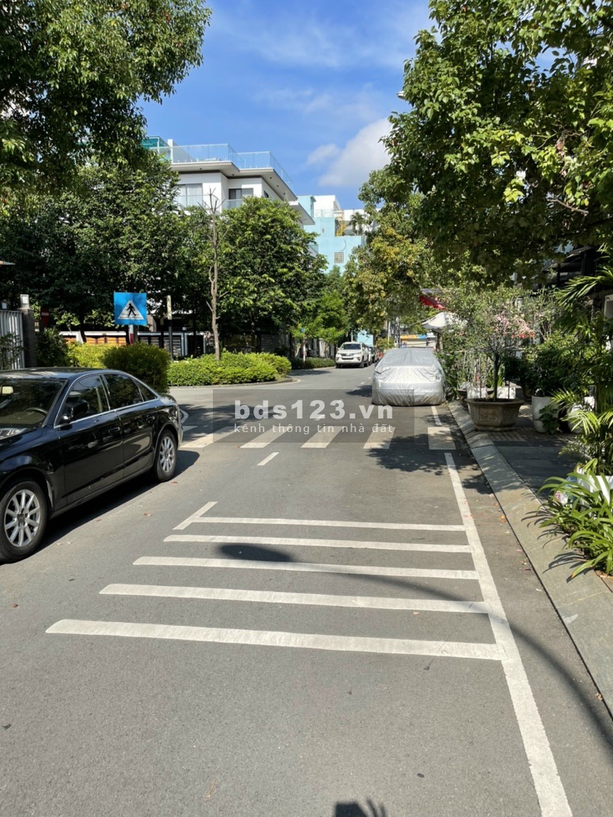 Cho thuê biệt thự Hà Đô Centrosa 3/2 Quận 10 giá 70 triệu/tháng, liên hệ 0931868723