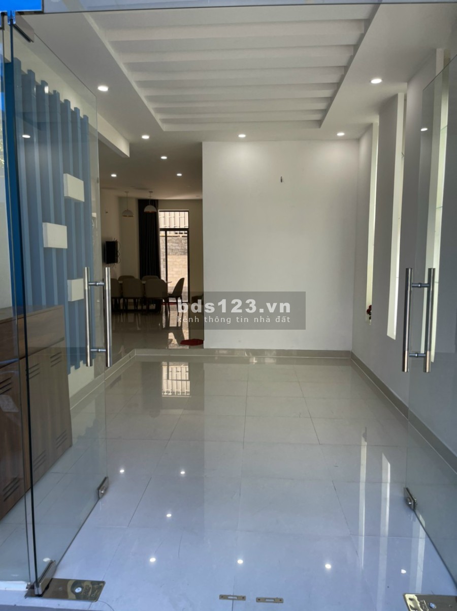 Cho thuê biệt thự Hà Đô Centrosa 3/2 Quận 10 giá 70 triệu/tháng, liên hệ 0931868723