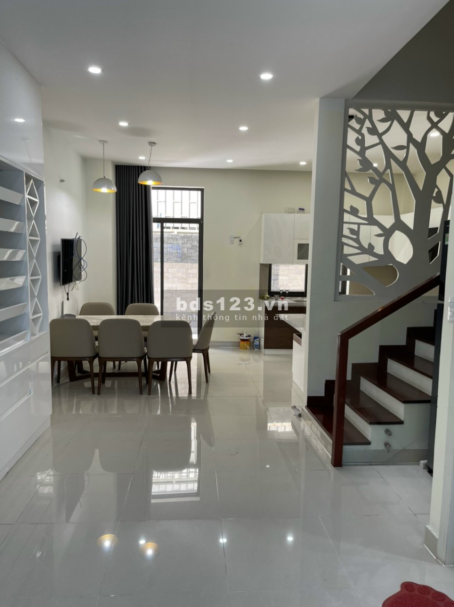 Cho thuê biệt thự Hà Đô Centrosa 3/2 Quận 10 giá 70 triệu/tháng, liên hệ 0931868723