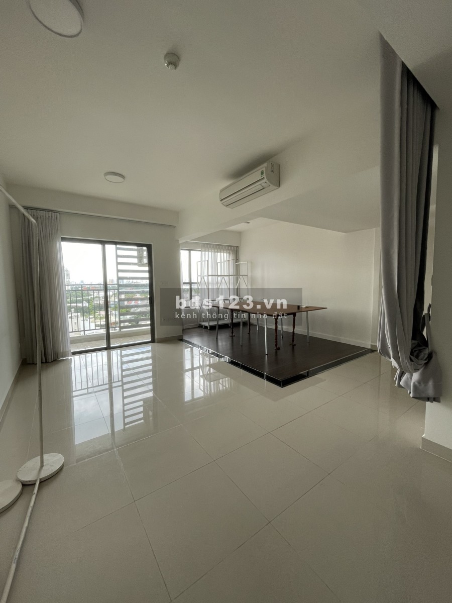 Bán căn 2PN diện tích 73m2 full nội thất giá bán 3.95 tỷ PKD The Sun avenue 0909986202