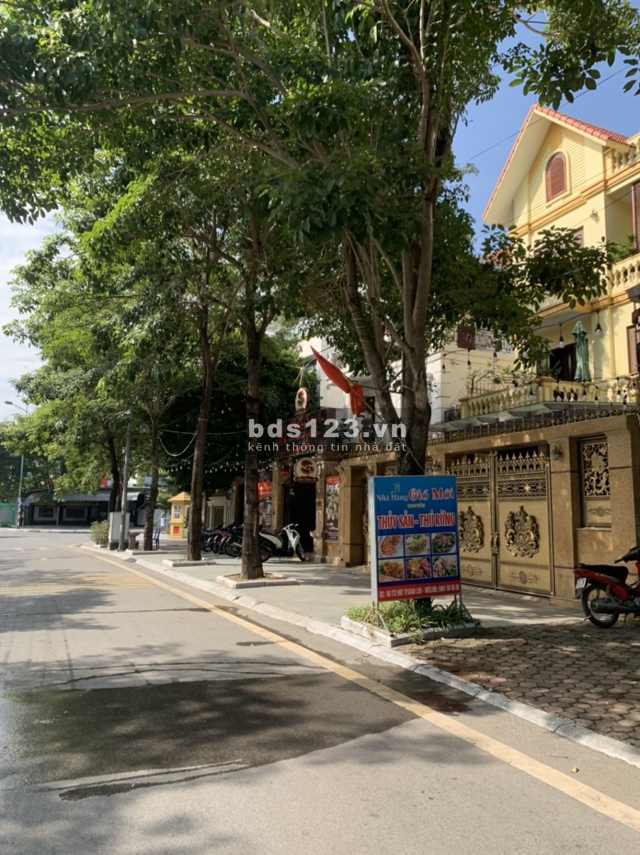 Bán lô biệt thự mặt hồ hót nhất tại khu đô thị thành phố giao lưu giá bán chỉ 225 triệu/m2