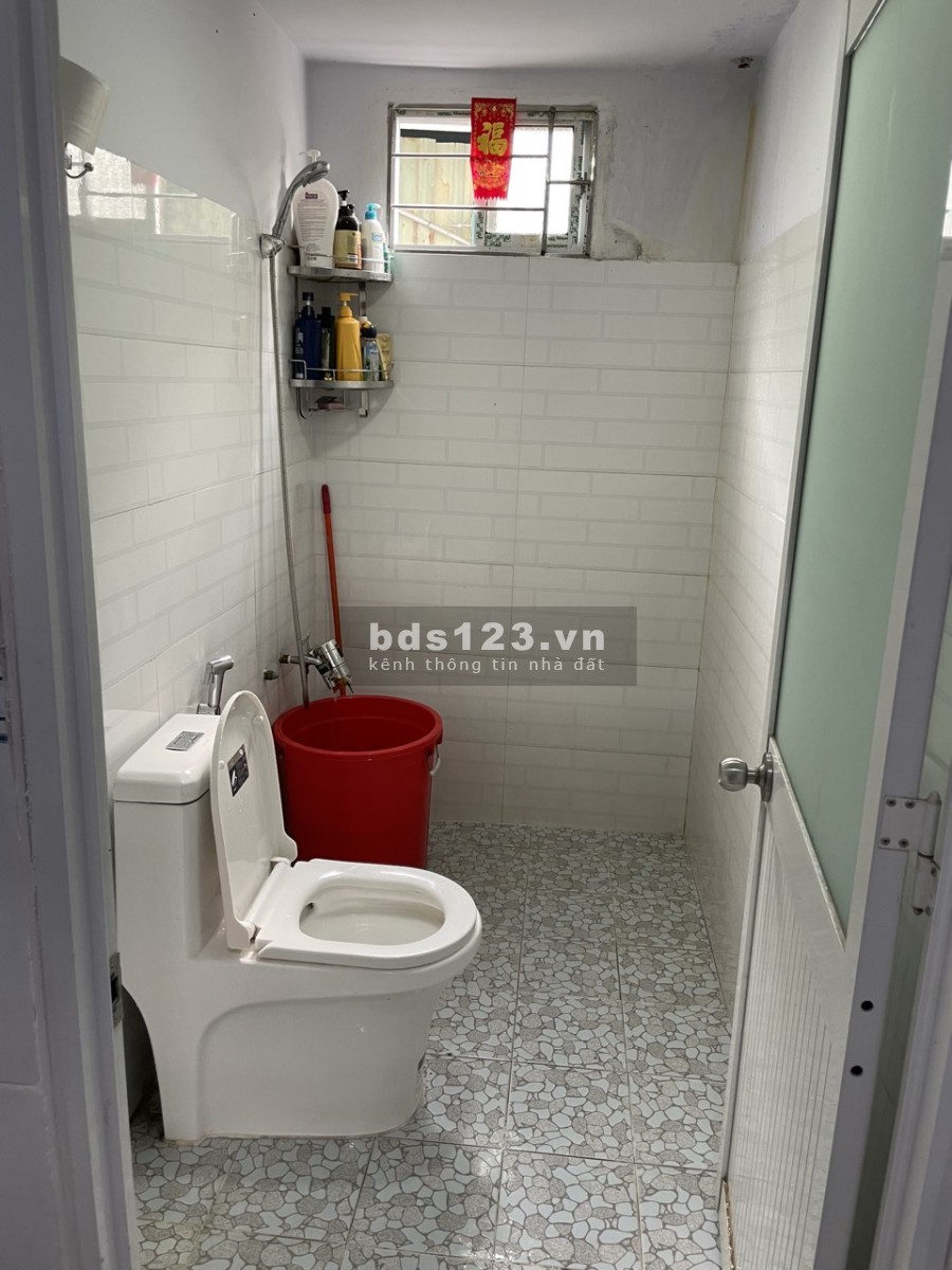 Bán lại căn nhà diện tích 125m2(5x25 ) khu dân cư đông đúc, gần chợ bún lh 0358876293