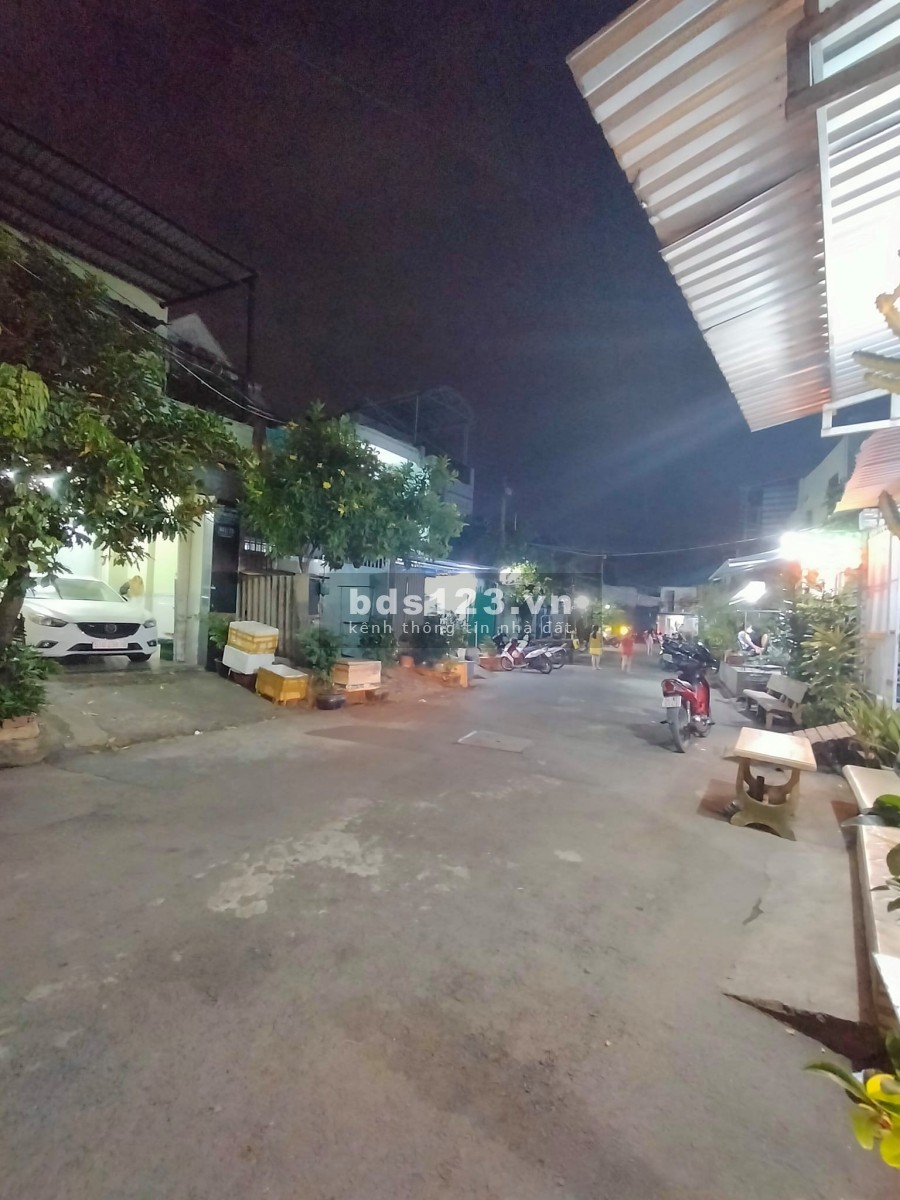 (Quận 12)Nhà cần bán gấp, hẻm 6m, ngã tư Tân Thới Hiệp, diện tích 84m2, giá bán 3.55 tỷ