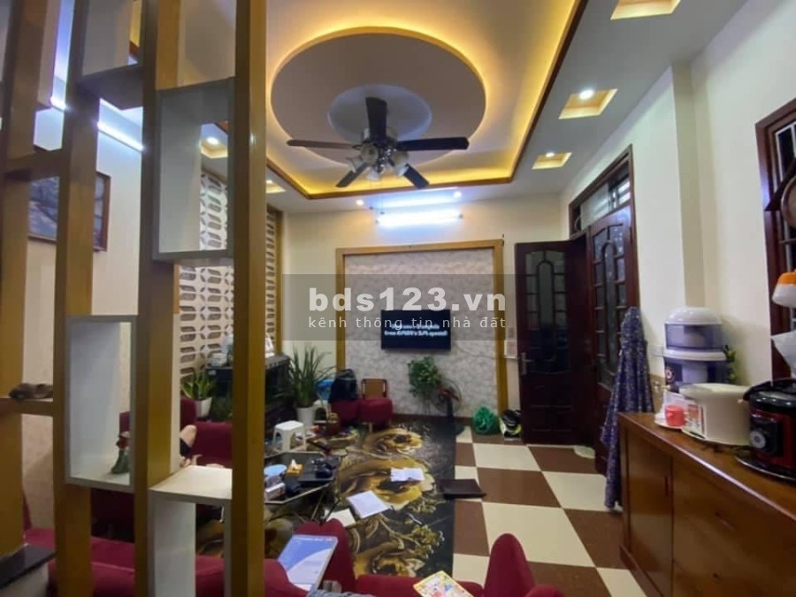 Nhà đẹp nhỏ tiền ngõ rộng ô tô gần tại Nam Dư dtsd 30m2 5 tầng mt 3.6m Giá chỉ với 2.7 Tỷ
