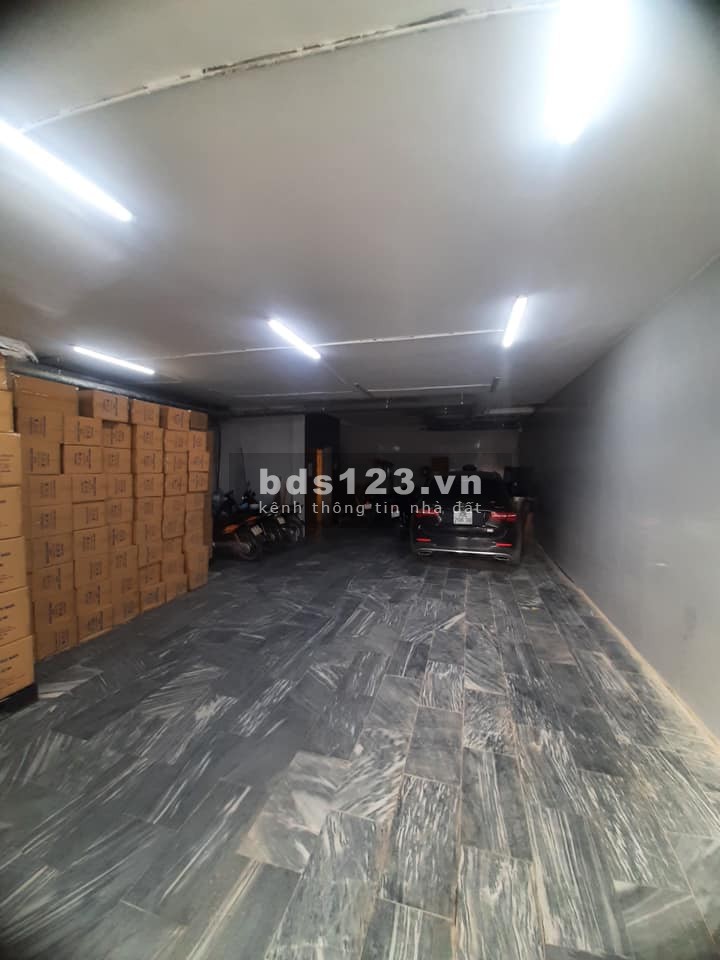 Cần bán gấp tòa nhà văn phòng cực đẹp tại phố Trần Thái Thông, Cầu Giấy 150m2 x 7 tầng