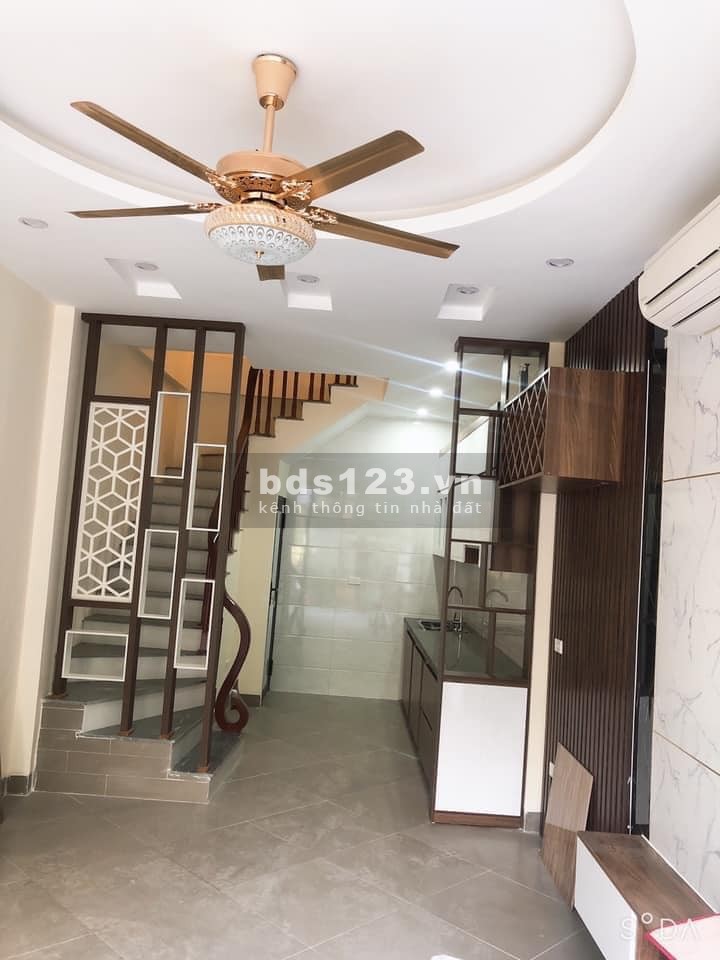 Cần bán gấp diện tích 30m2 đúc kiên cố 5 tầng mặt tiền 3.3m chỉ có 4.3 tỷ, Quang Trung Hà Đông