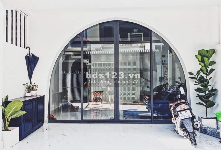 Nhà nguyên căn đẹp mặt tiền Quận 2 diện tích sử dụng 65.3m2 giá bán chỉ 6tỷ3 sổ sẵn