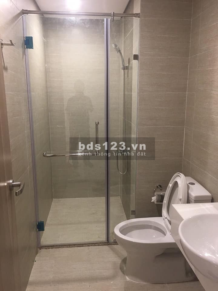 Cần bán gấp căn hộ 1 pn 1 wc cc Vinhomes Grand Park Quận 9, giá rẻ nhát thị trường, lh 0932024358