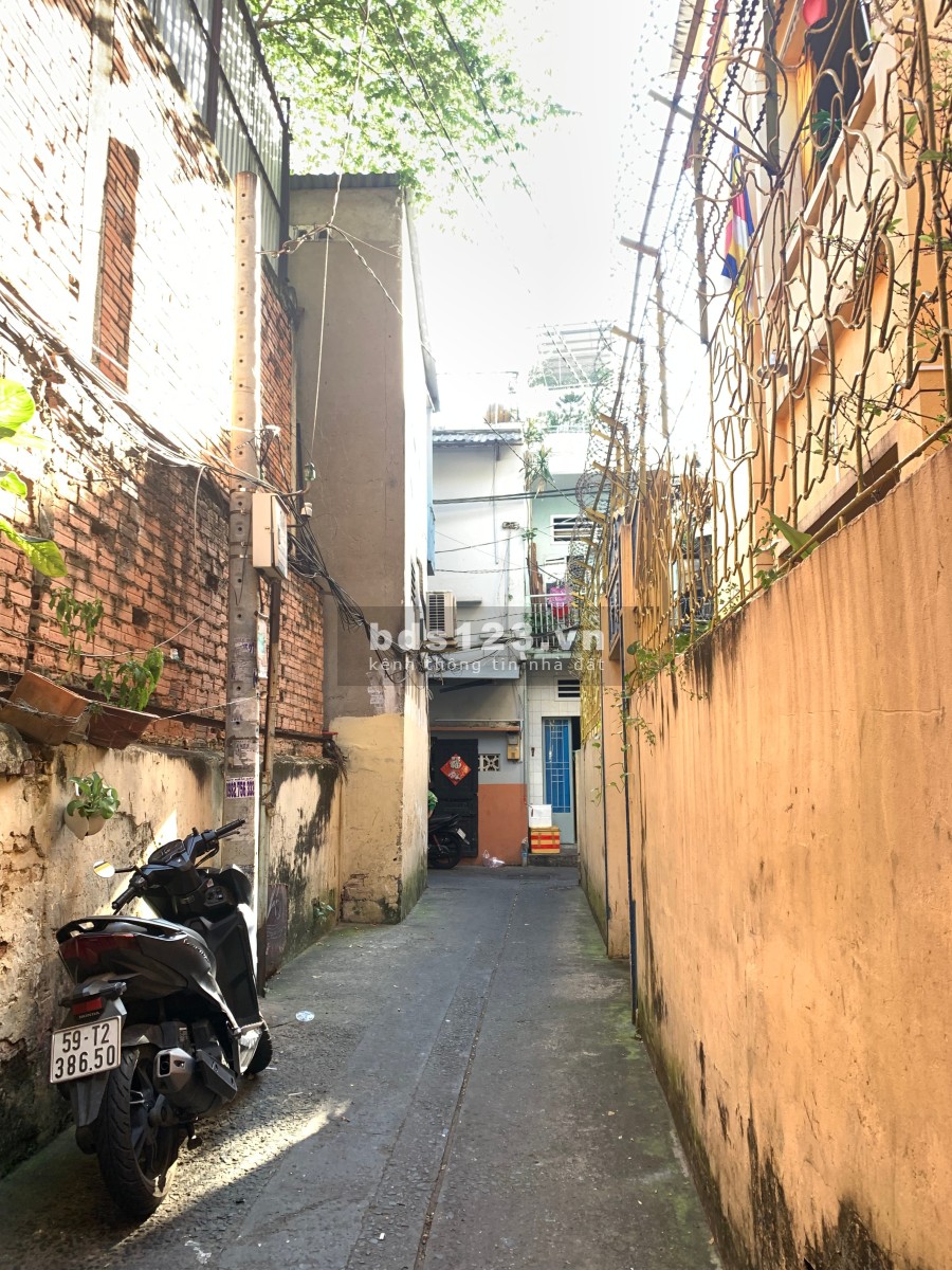 Bán nhà cũ Phố đi bộ Bùi Viện, Quận 1 quy hoạch ổn định, lâu dài, giá bán 12.9 tỷ