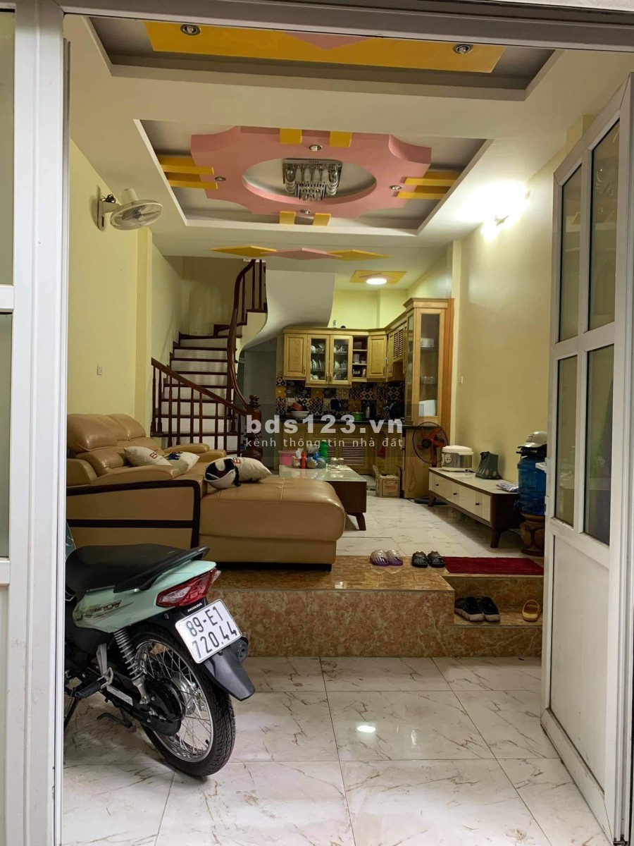 Bán gấp nhà 5 tầng siêu đẹp Đê La Thành, p.Ô Chợ Dừa, Quận Đống Đa, dtsd 40m2, giá 3,95 tỷ