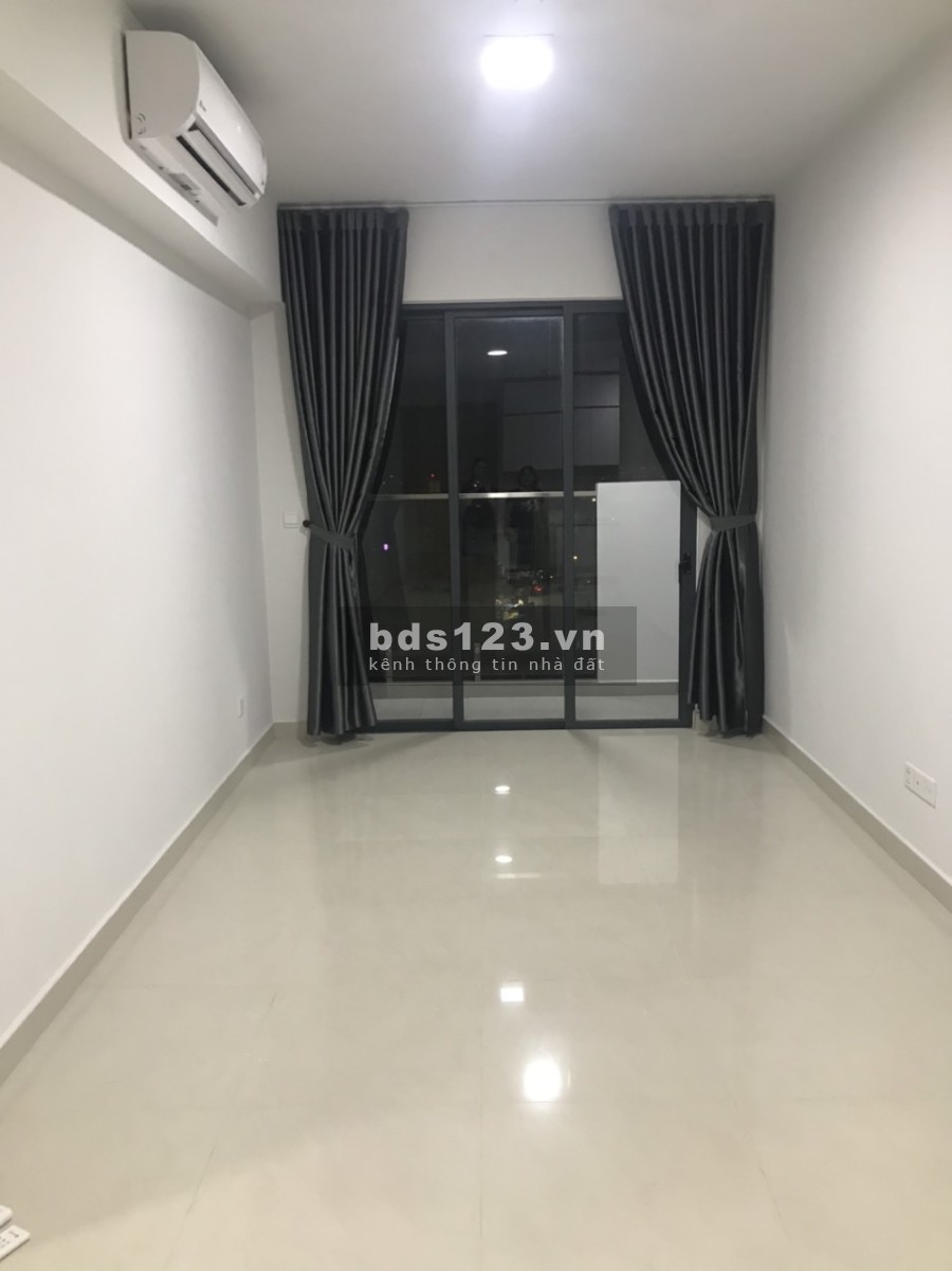Cho thuê nội thất cơ bản khu Emerald dự án Celadon City 2pn giá 10.5 triệu/tháng