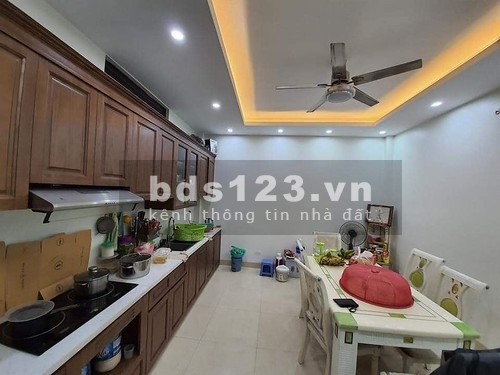 Bán nhà phố Bồ Đề Long Biên diện tích 60m2, 5 tầng giá bán chỉ hơn 4 tỷ, sổ chính chủ