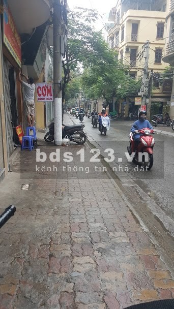 Bán nhà mặt phố Nguyễn Ngọc Nại, diện tích sử dụng 62m2 giá 13.5 tỷ sổ chính chủ