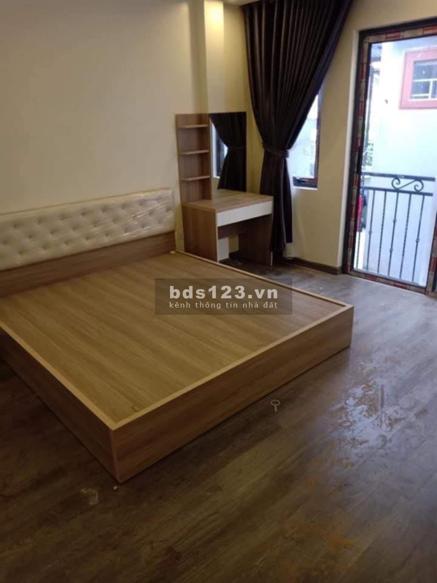 Bán nhà phố Hoa Bằng dt 48m2 5 tầng nhà mới xây đẹp chắc chắn, full nội thất mới tinh