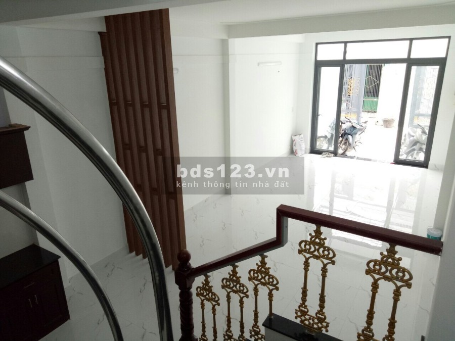 Chính chủ bán gấp giá tốt nhà 1 trệt 2 lầu HXH tại Nguyễn Tư Giản P12 Q Gò Vấp