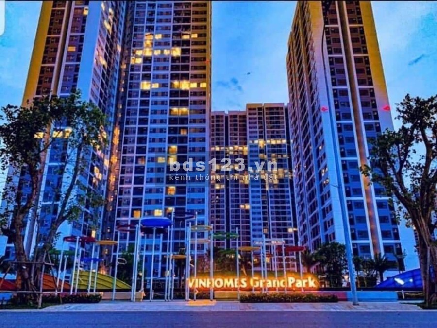 Cần bán gấp căn hộ 1 pn 1 wc cc Vinhomes Grand Park Quận 9, giá rẻ nhát thị trường, lh 0932024358