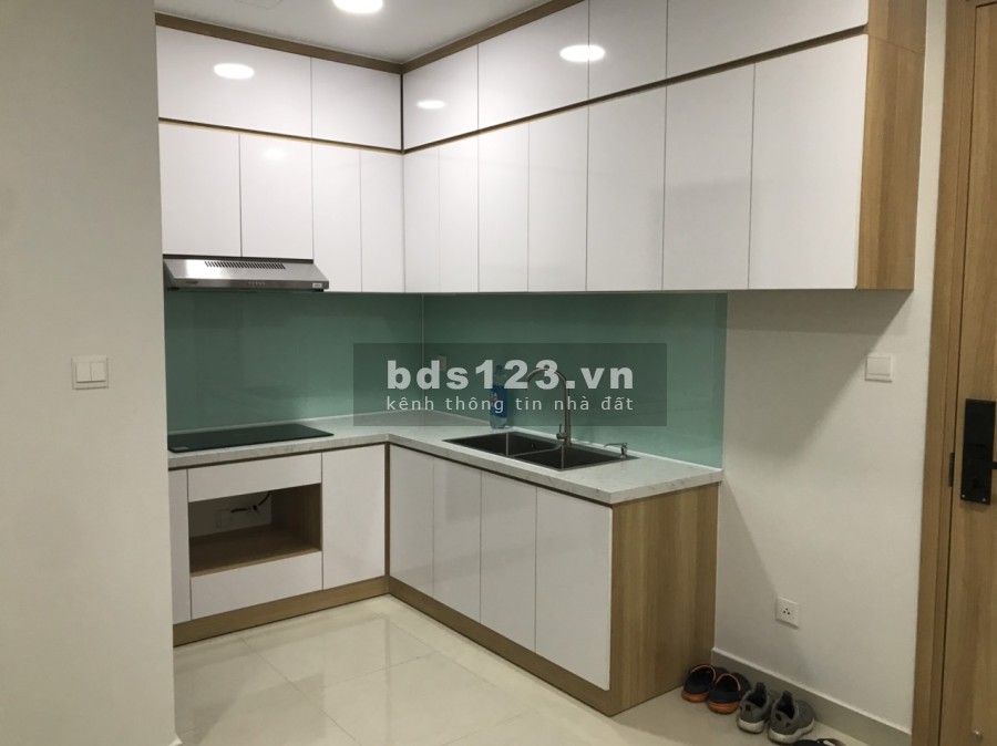 Cho thuê nội thất cơ bản khu Emerald dự án Celadon City 2pn giá 10.5 triệu/tháng