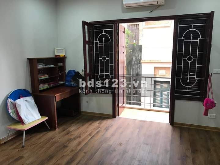 Bán nhà nguyên căn siêu hot ngõ 535 Lạc Long Quân, diện tích 45m×4, mt 4.5m, giá bán 5.9 tỷ